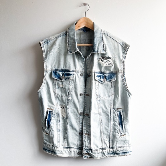 H&M Oversized Distressed Denim Vest - Picture 4 of 12